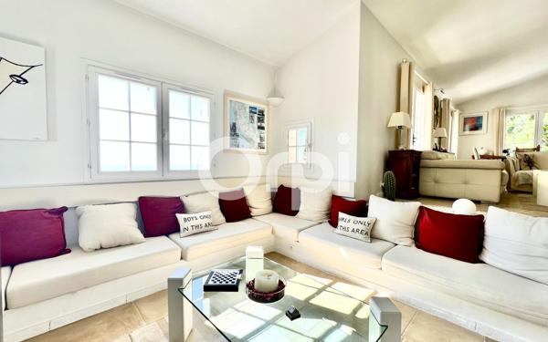 Maison à vendre    5 pièces •  Mandelieu-la-Napoule