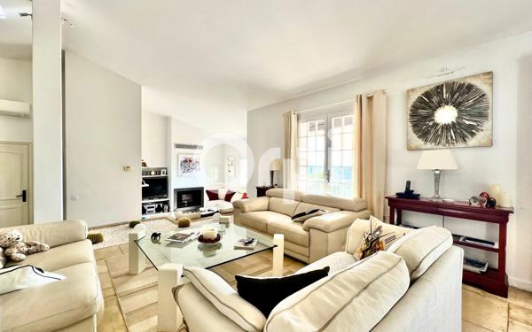 Maison à vendre    5 pièces •  Mandelieu-la-Napoule