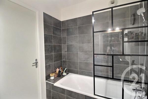 Appartement F3 à vendre  3 pièces - 61,07 m 2   MASSY  - 91