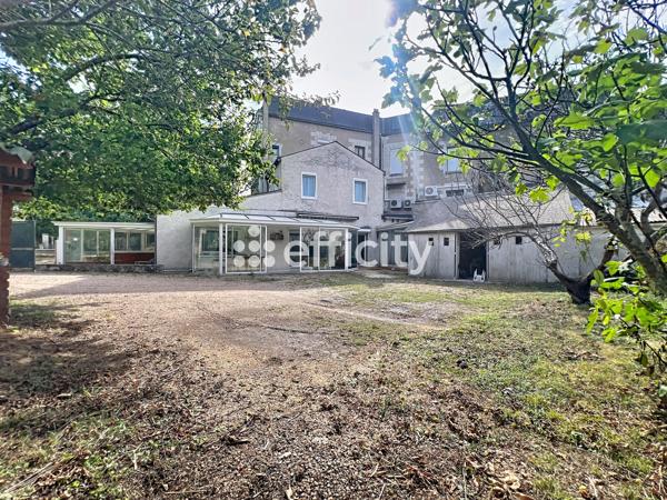 Maison
         5 pièces
        - 123 m² 250 000 € *