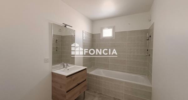Location Appartement 3 pièces 68.2 m² - Morières-lès-avignon 84310