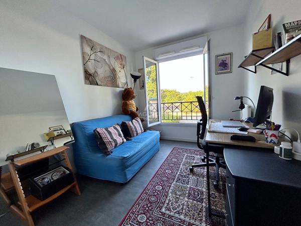 Appartement Poissy 4 pièce(s) 78 m2 339 000 € **  - Référence  9294