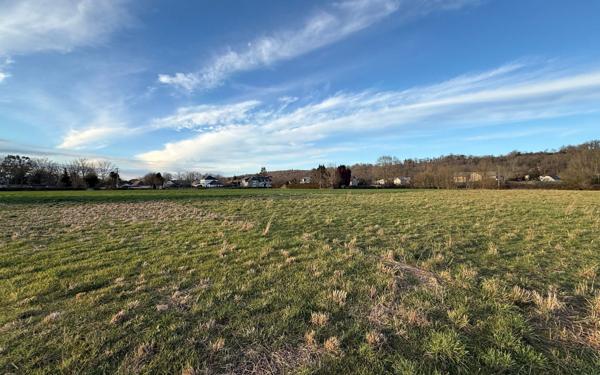 Terrain à vendre    Espoey