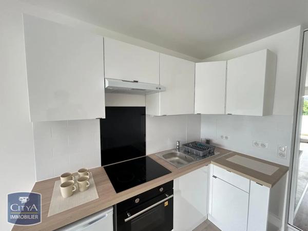 Appartement à louer 2 pièces 39.6m² Rueil-Malmaison (92500)