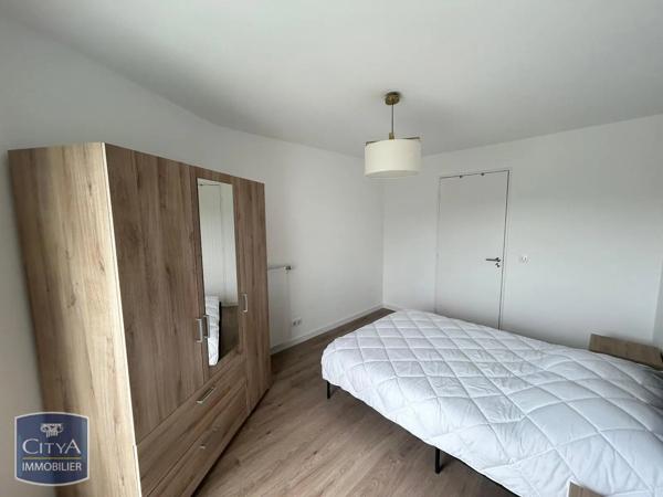 Appartement à louer 2 pièces 39.6m² Rueil-Malmaison (92500)