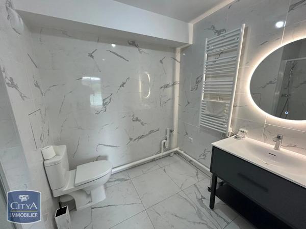 Appartement à louer 2 pièces 39.6m² Rueil-Malmaison (92500)
