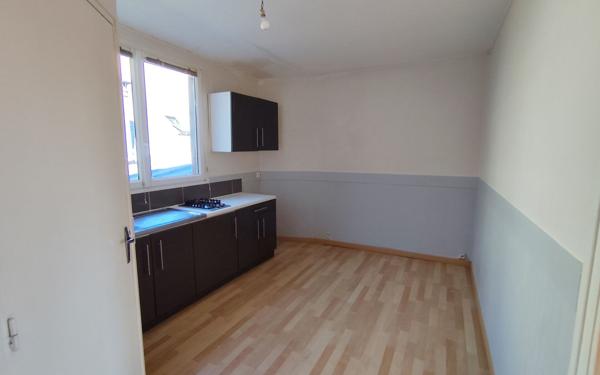 Appartement à louer    1 pièce • 35 m2 Landivisiau