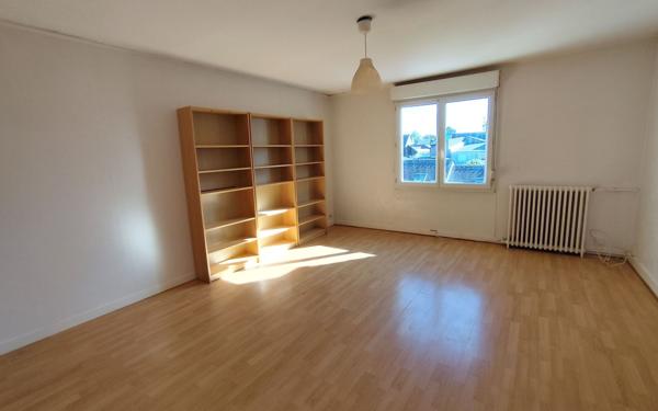 Appartement à louer    1 pièce • 35 m2 Landivisiau