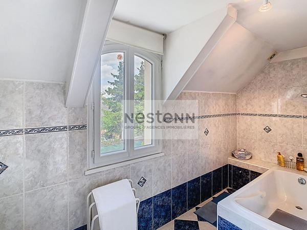 À vendre maison familiale lumineuse avec beaux volumes quartier calme, 10min gare