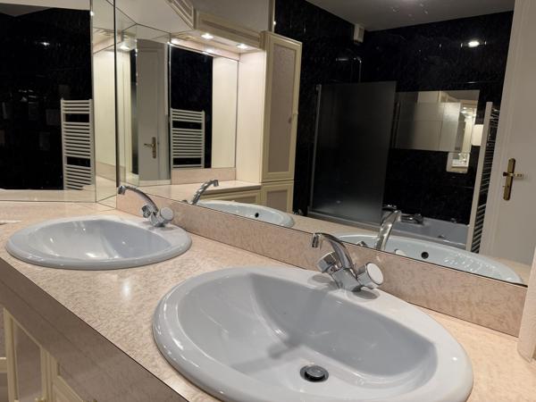 Quimper en Plein Centre ville, Vaste Appartement T3 de 92m² avec Vue Dégagée
