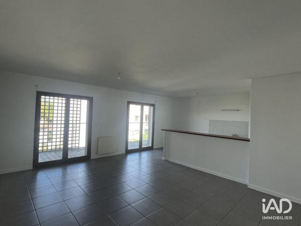 Location appartement 3 pièces 74 m² Mérignac