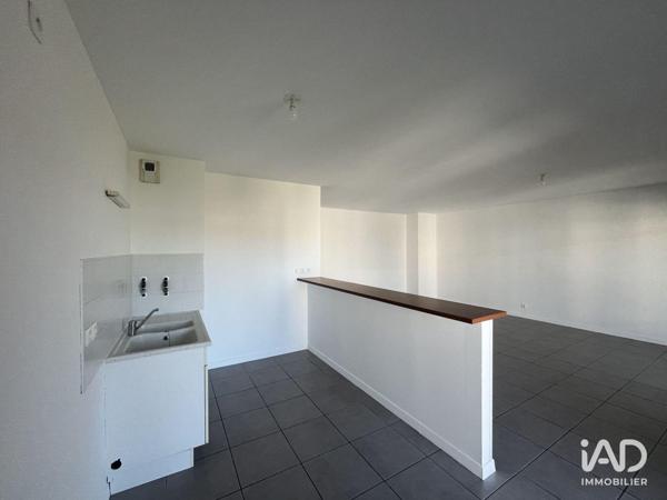 Location appartement 3 pièces 74 m² Mérignac