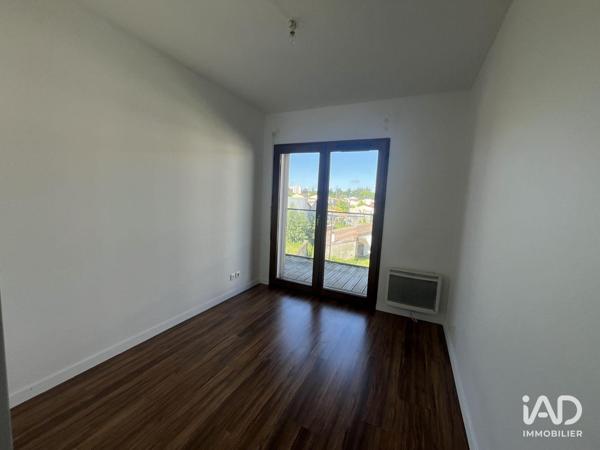 Location appartement 3 pièces 74 m² Mérignac