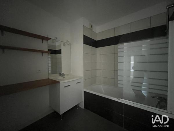Location appartement 3 pièces 74 m² Mérignac