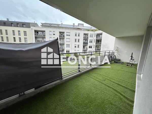 Location Appartement 4 pièces 88.2 m² - 12 RUE SPREAFICO Villeubanne 69100