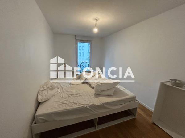 Location Appartement 4 pièces 88.2 m² - 12 RUE SPREAFICO Villeubanne 69100