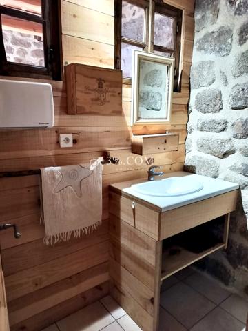 Mas 11 pièce(s) 6 chambre(s) 266 m²