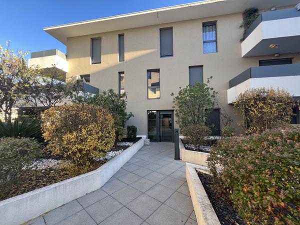 Juvignac (34990) Appartement T2 avec terrasse, piscine et parking