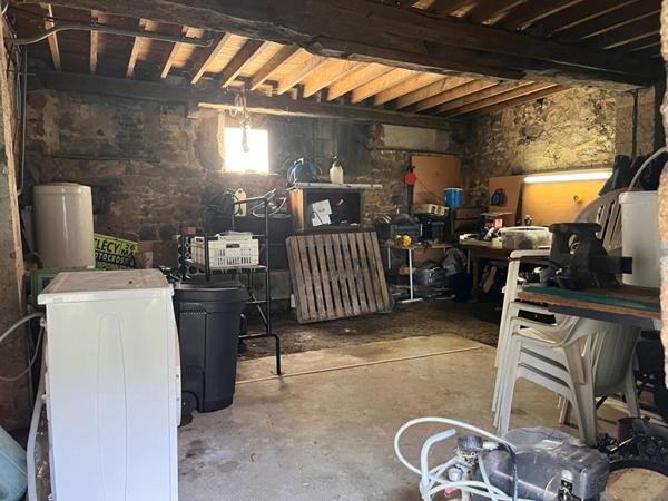 Maison 65 m²  avec 2 chambres + maisonnette à rénover