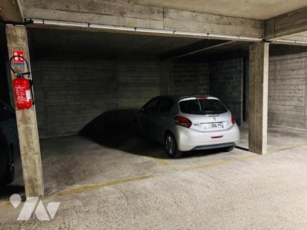 BOIS COLOMBES - QUARTIER GARE - 3 PIECES. DERNIER ETAGE. BALCON.