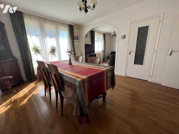 MAISON D'HABITATON A VENDRE