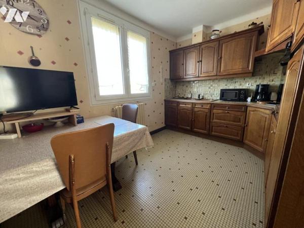MAISON D'HABITATON A VENDRE