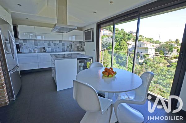 Maison à vendre 8 pièces 262 m² Mandelieu-la-Napoule