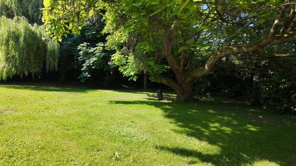 lONGERE ET TERRAIN CONSTRUCTIBLE