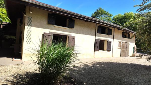 lONGERE ET TERRAIN CONSTRUCTIBLE