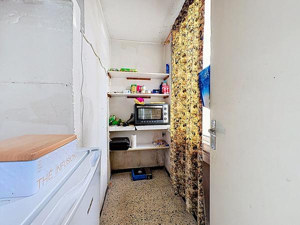 Appartement à rénover à Avignon 3 pièces 58m2 avec CAVE