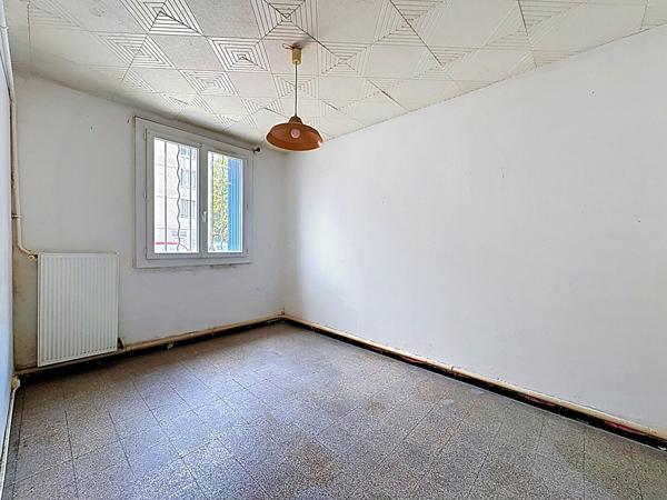 Appartement à rénover à Avignon 3 pièces 58m2 avec CAVE