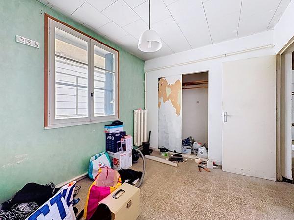 Appartement à rénover à Avignon 3 pièces 58m2 avec CAVE