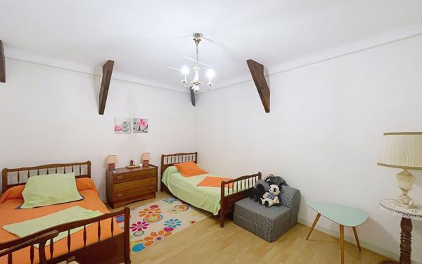 Maison à vendre    5 pièces •  La Force