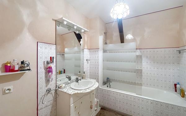 Maison à vendre    5 pièces •  La Force