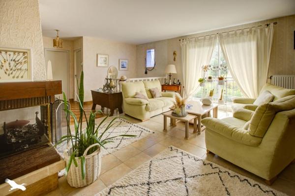 Maison à vendre 234 300 € Saint-Germain-les-Vergnes 6 p 126 m² DPE D