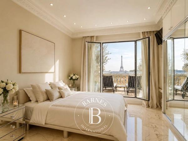 Paris 8ème, Appartement 1 Chambre -  52 m² à vendre