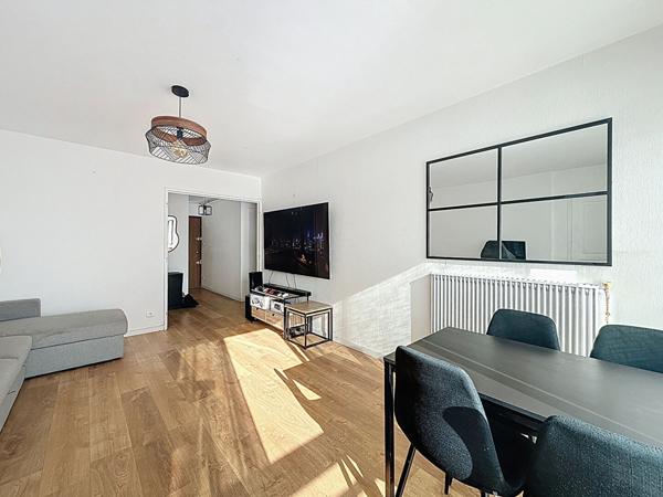 T3 entièrement rénové avec parking et balcons