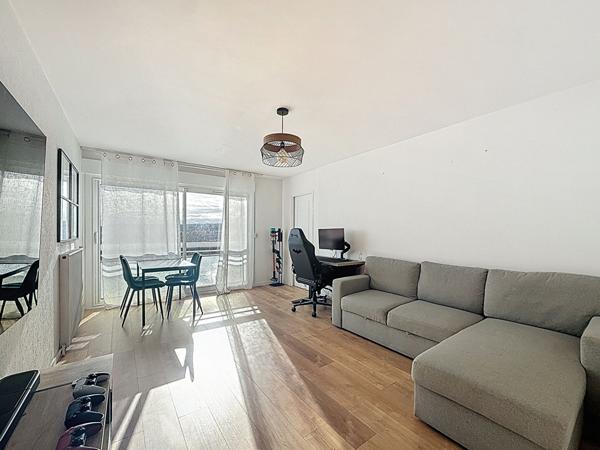 T3 entièrement rénové avec parking et balcons