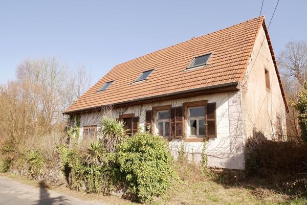 MAISON INDIVIDUELLE A RENOVER, SUR 19,70 ARES DE TERRAIN