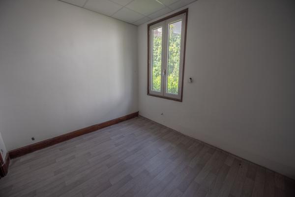 Vals-les-Bains (07600) 3 LOGEMENTS INDÉPENDANTS