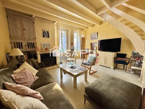 MAISON 3 CHAMBRES BUREAU ET GARAGE PROCHE CENTRE VILLE DE NIORT !