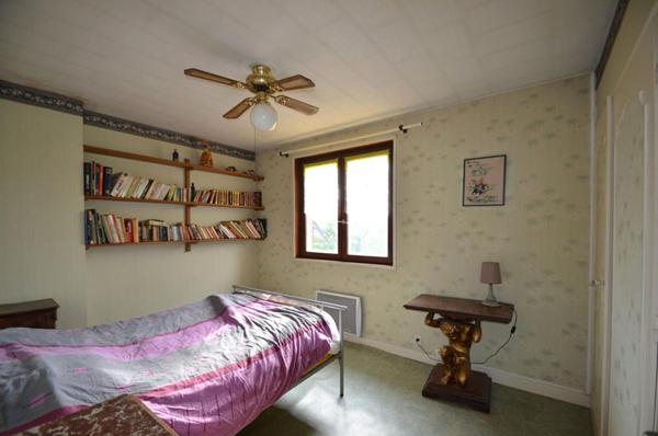 Maison Lentilly  4 chambres et 2  pièces d 'eau ! Fort potentiel