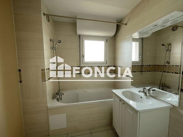 Location Appartement 3 pièces 59.99 m² - 28 RUE DU COLONEL GRANDVAL Nancy 54000