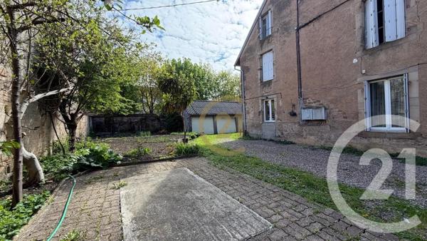 Maison à vendre  10 pièces - 175 m 2   LURE  - 70