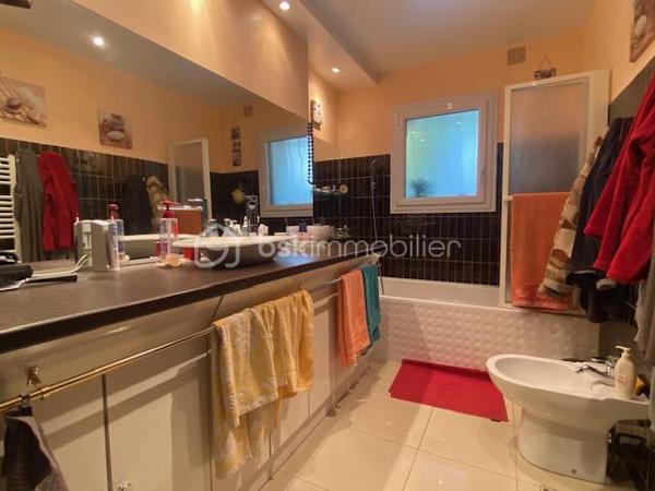 Maison de 220,94 m²