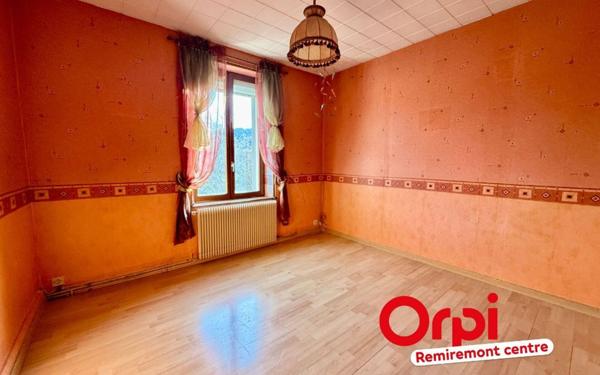 Maison à vendre    5 pièces • 104,71 m2 Le Syndicat