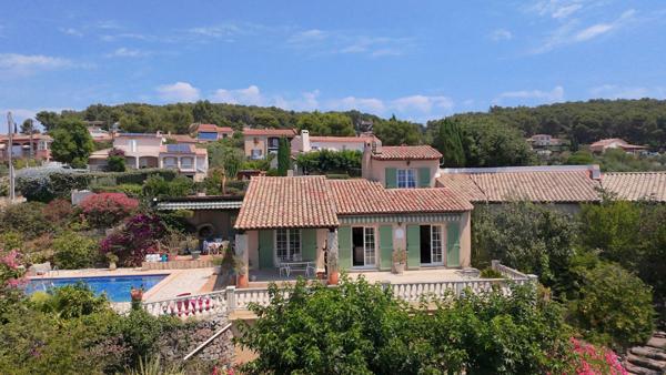 Maison
                                                                                                                                                                                                                                                                                                                        6 pièce(s)                                                                                                                                                                                                          5 chambre(s)                                                                                                                                                                                                          231  m²
