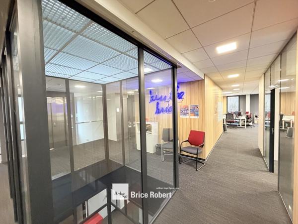 Location bureaux indépendants à Limonest environnement haut de gamme lumineux
