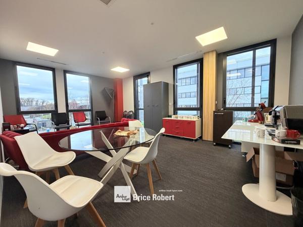 Location bureaux indépendants à Limonest environnement haut de gamme lumineux