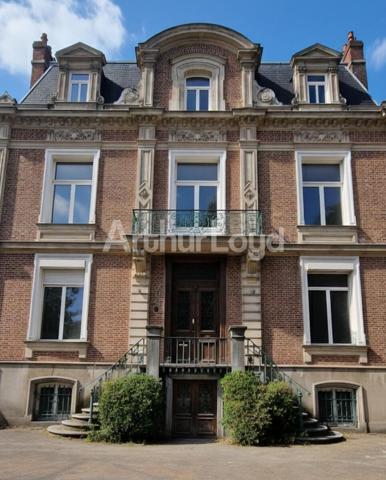Bureaux à louer à Douai centre avec accès PMR et proche gare TGV